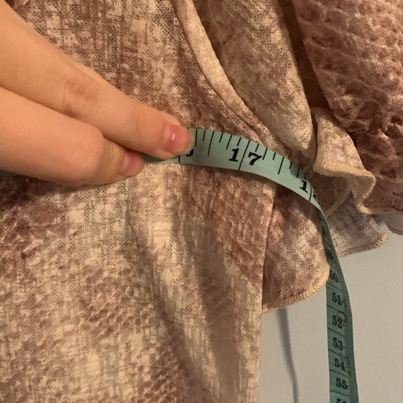 RoomMates Top - Picture 6 of 8